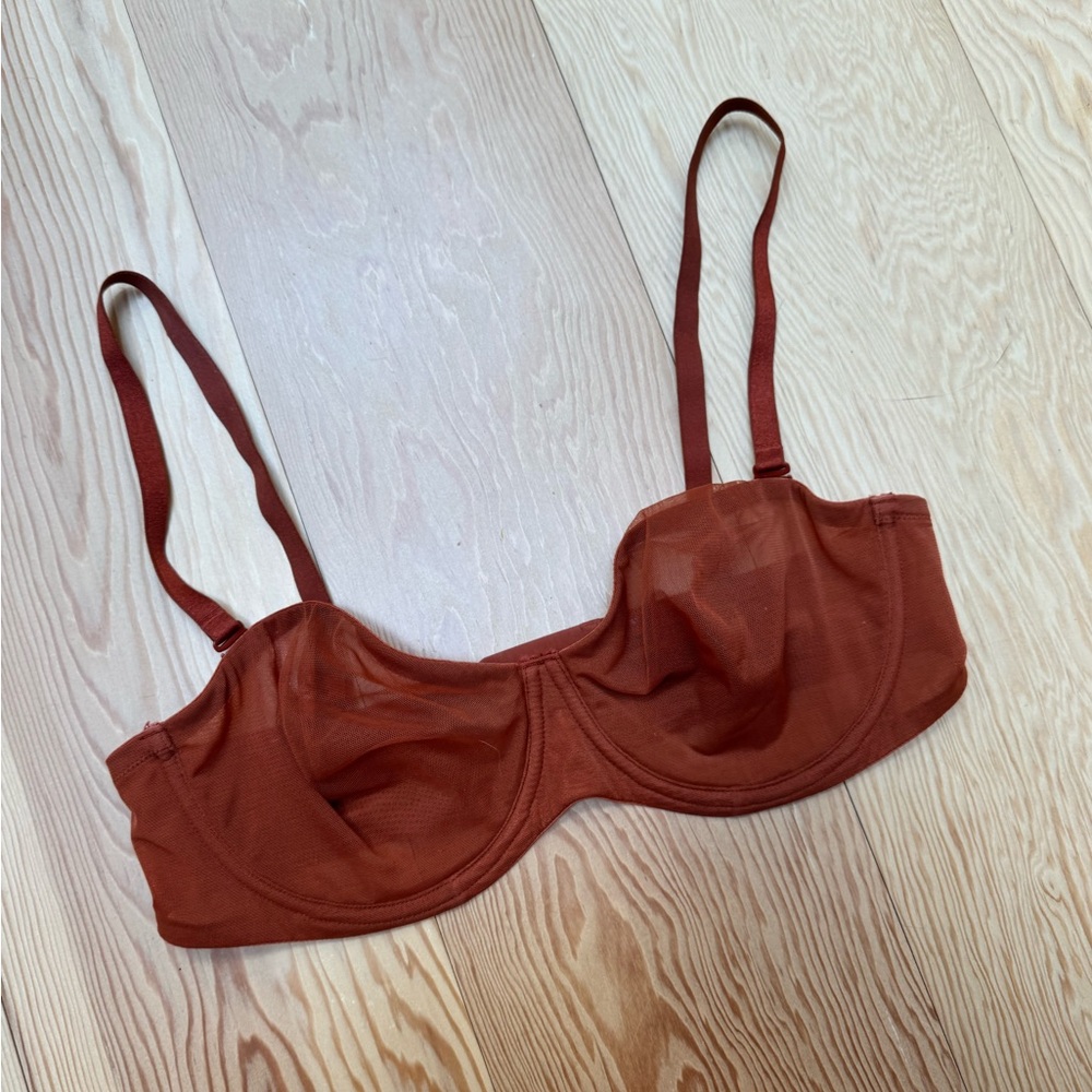 SKIMS  Underwire Strapless Bra